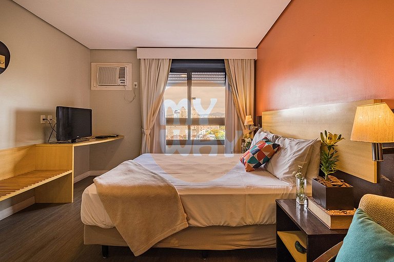 Century Park Living 1004 | Apartment in the best region of C