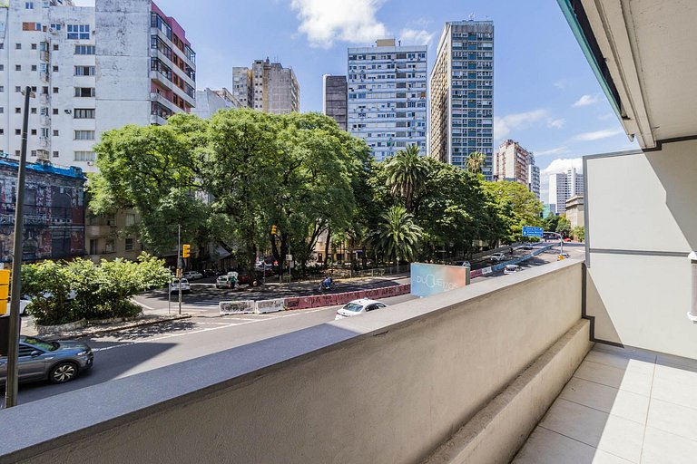 Studio Espaçoso |  Próx. UFRGS | Centro DUQ202