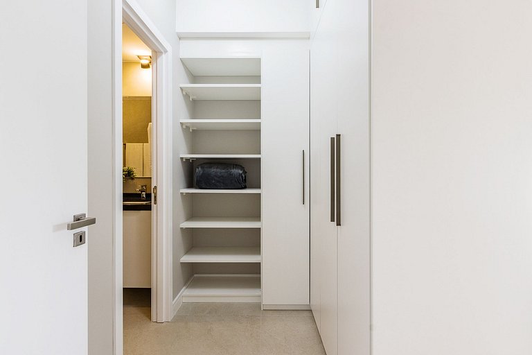 Apartamento Premium com Garagem 1007 A | GO CB