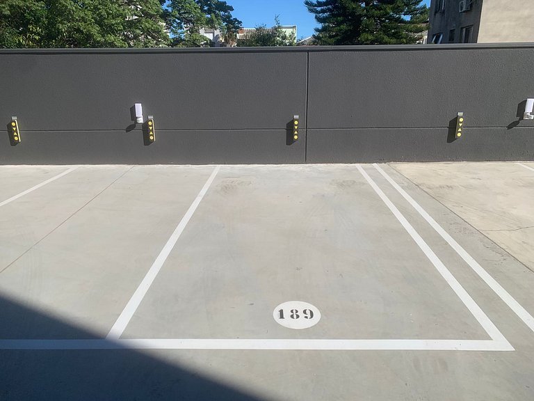 Superior Apartment with Garage 1215 B | GO CB