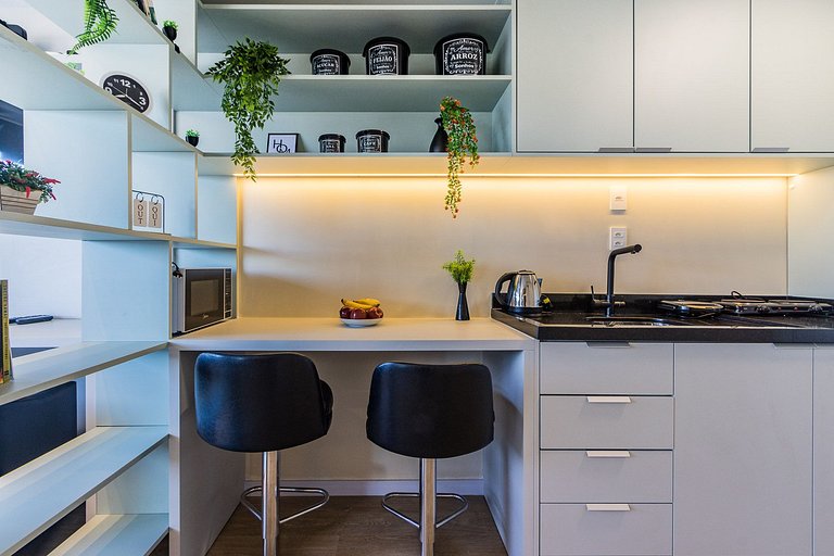 Apartamento Superior com Garagem 1215 B | GO CB