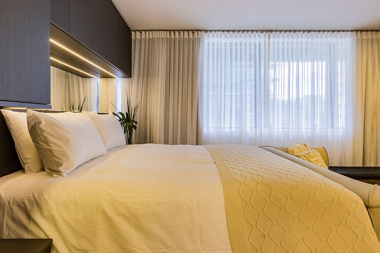 Deluxe Apartment 308 | Carlos Gomes Square