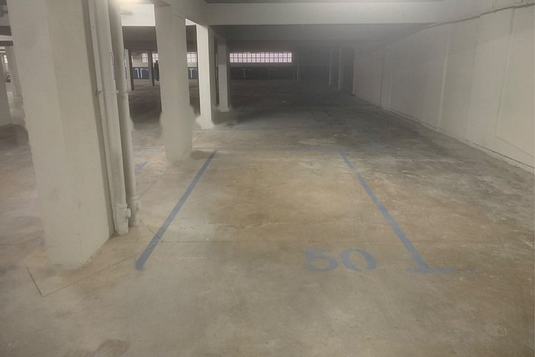 Studio Confortável com Garagem | Próximo à Puc