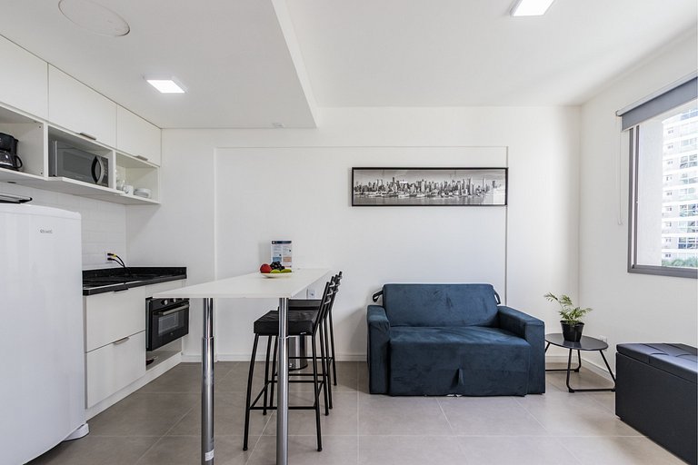 Studio Confortável com Garagem | Próximo à Puc