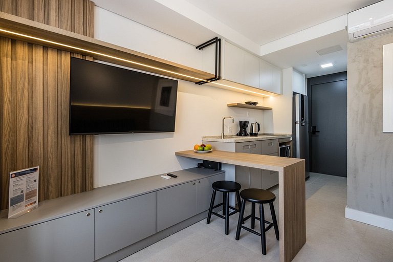 Modern Studio 502 | Next to Moinhos de Vento Hospital