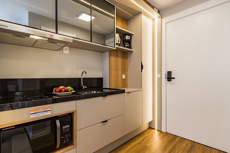 Estudio moderno 409 B | Piscina | Carlos Gomes