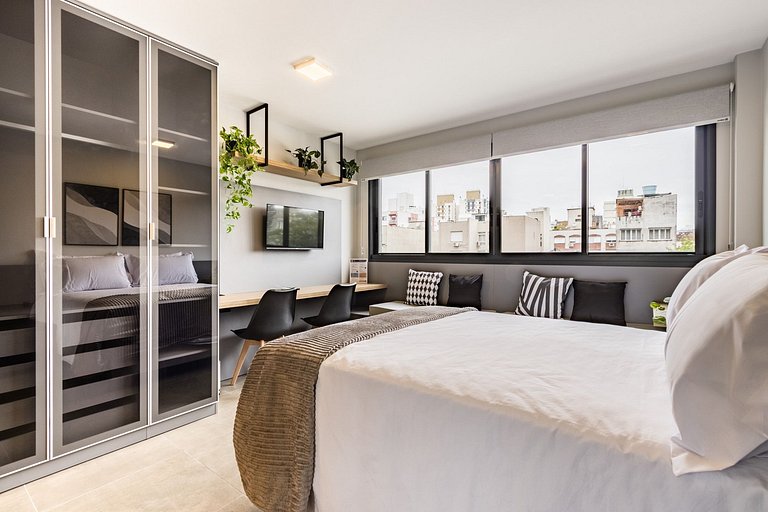 Modern Studio 310 B | Pool | Cidade Baixa